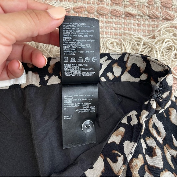 H&M Leopard Print Mini Skirt - Picture 15 of 15